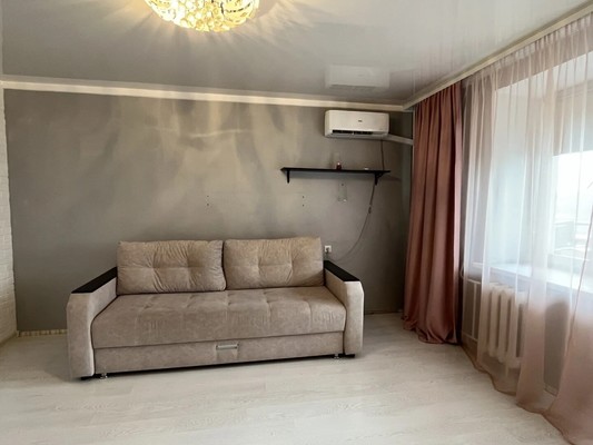 Продам трехкомнатную (3-комн.) квартиру, Ахметова ул, 355, Уфа г