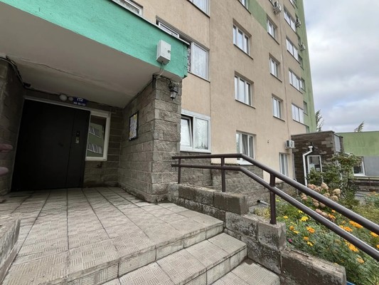 Продам трехкомнатную (3-комн.) квартиру, Ахметова ул, 355, Уфа г