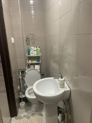 Продам однокомнатную (1-комн.) квартиру, Амирхана Еники ул, 10, Казань г