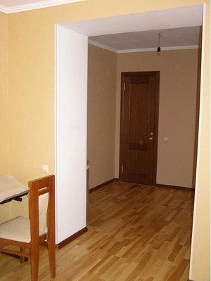 Продам трехкомнатную (3-комн.) квартиру, Киевская ул, 139/2, Симферополь г