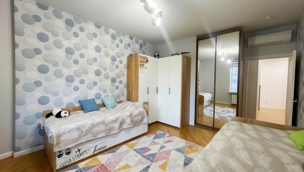 Продам трехкомнатную (3-комн.) квартиру, Удальцова ул, 65, Москва г