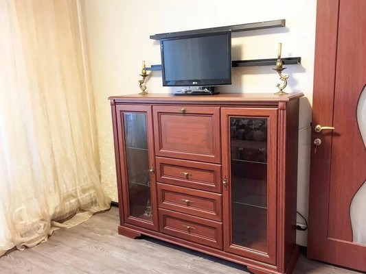 Продам трехкомнатную (3-комн.) квартиру, Домодедовская ул, 24, Москва г