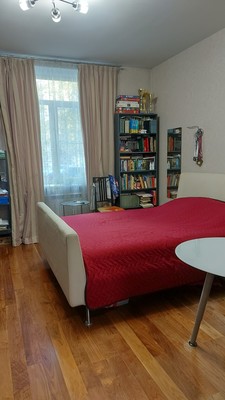 Продам трехкомнатную (3-комн.) квартиру, Фрунзе ул, 5А, Санкт-Петербург г