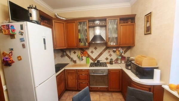 Продам трехкомнатную (3-комн.) квартиру, Фрунзе ул, 5А, Санкт-Петербург г
