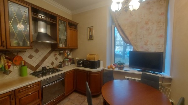 Продам трехкомнатную (3-комн.) квартиру, Фрунзе ул, 5А, Санкт-Петербург г