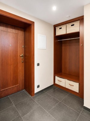 Продам трехкомнатную (3-комн.) квартиру, 2-я Бухвостова ул, 7, Москва г