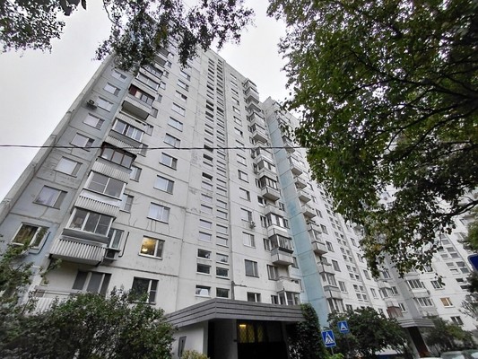 Продам трехкомнатную (3-комн.) квартиру, Голубинская ул, 29к2, Москва г