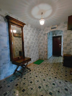 Продам трехкомнатную (3-комн.) квартиру, Голубинская ул, 29к2, Москва г