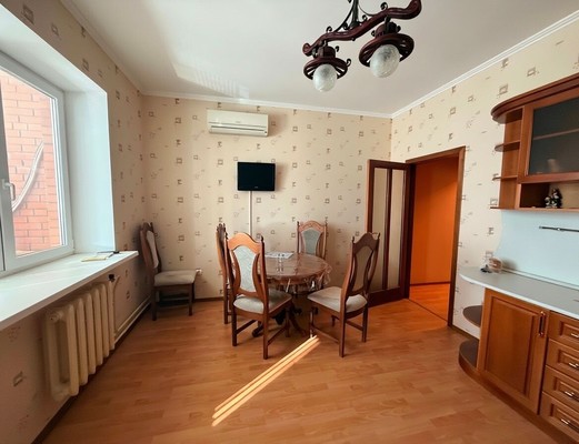 Сдам трехкомнатную (3-комн.) квартиру, Гагарина ул, 10б, Волгодонск г