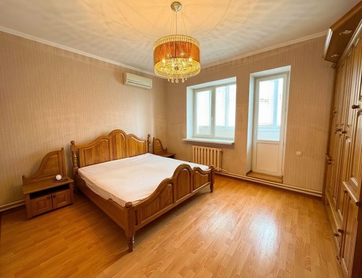 Сдам трехкомнатную (3-комн.) квартиру, Гагарина ул, 10б, Волгодонск г