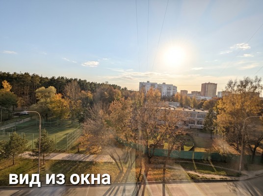 Продам трехкомнатную (3-комн.) квартиру, В мкр, 40, Троицк г