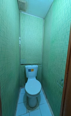 Продам трехкомнатную (3-комн.) квартиру, В мкр, 40, Троицк г