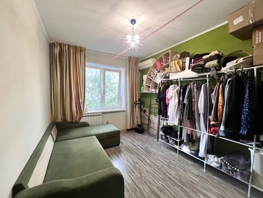 Продам трехкомнатную (3-комн.) квартиру, Хворостянского ул, 9, Новороссийск г