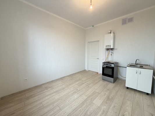Продам трехкомнатную (3-комн.) квартиру, Тлостанова ул, 18, Нальчик г
