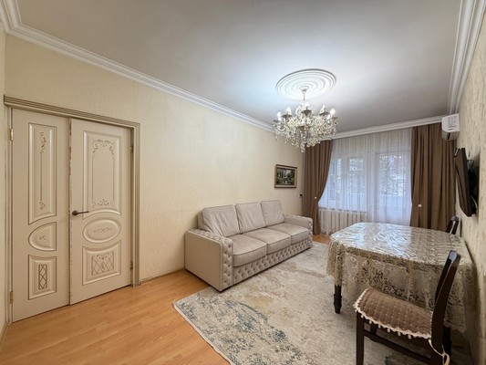 Продам трехкомнатную (3-комн.) квартиру, Мальбахова ул, 62, Нальчик г