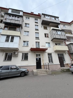 Продам трехкомнатную (3-комн.) квартиру, Мальбахова ул, 62, Нальчик г
