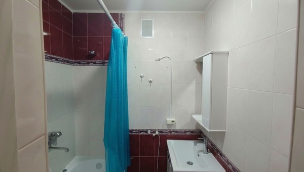 Продам трехкомнатную (3-комн.) квартиру, Пионерская ул, 46, Ханты-Мансийск г