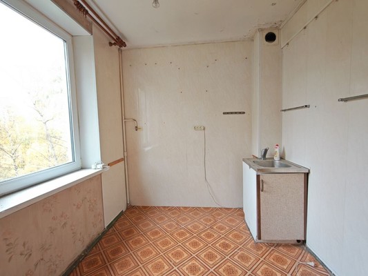 Продам однокомнатную (1-комн.) квартиру, Болотниковская ул, 42к3, Москва г