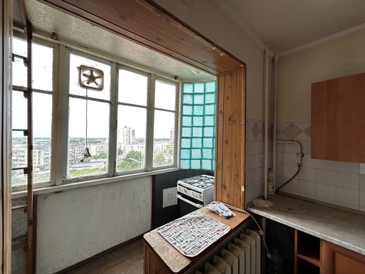 Продам трехкомнатную (3-комн.) квартиру, Калинина ул, 250кб, Нальчик г