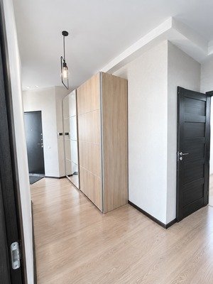 Продам трехкомнатную (3-комн.) квартиру, Петровский б-р, 11к2, Мурино п