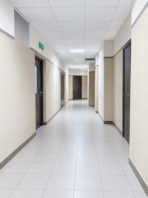 Продам трехкомнатную (3-комн.) квартиру, Петровский б-р, 11к2, Мурино п