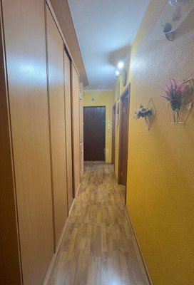 Продам трехкомнатную (3-комн.) квартиру, Волгоградская ул, 44, Новороссийск г
