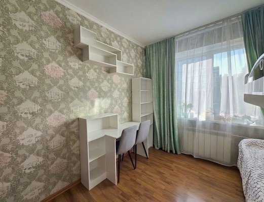 Продам трехкомнатную (3-комн.) квартиру, Волгоградская ул, 44, Новороссийск г