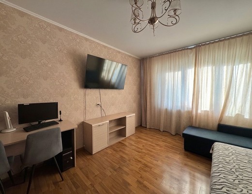 Продам трехкомнатную (3-комн.) квартиру, Волгоградская ул, 44, Новороссийск г