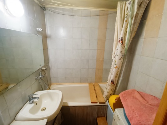 Продам трехкомнатную (3-комн.) квартиру, Вернадского пр-кт, 97, Москва г