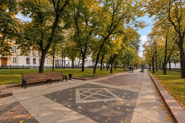 Продам трехкомнатную (3-комн.) квартиру, Никитский б-р, 17, Москва г