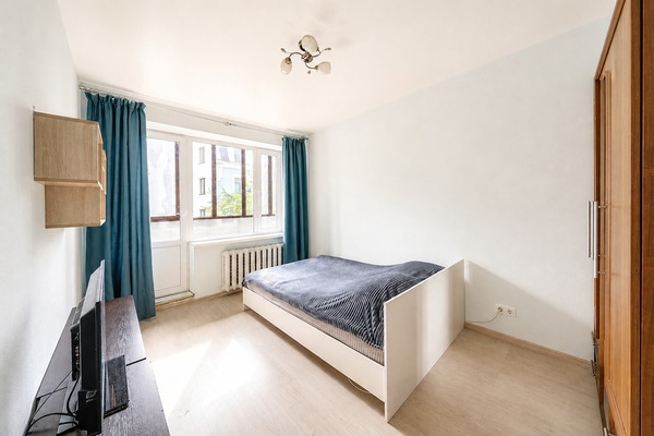 Продам трехкомнатную (3-комн.) квартиру, Никитский б-р, 17, Москва г