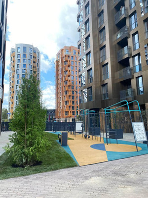 Продам трехкомнатную (3-комн.) квартиру, 1-я Ватутинская ул, 14к1, Десеновское п
