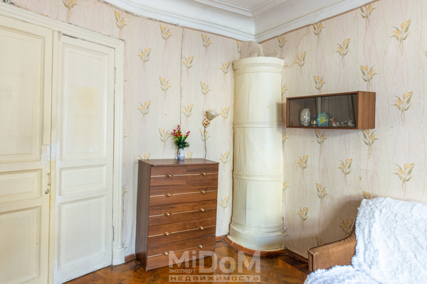 Продам многокомнатную квартиру, Большой П.С. пр-кт, 63, Санкт-Петербург г