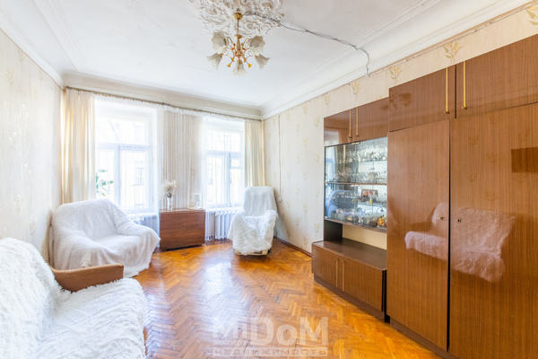 Продам многокомнатную квартиру, Большой П.С. пр-кт, 63, Санкт-Петербург г