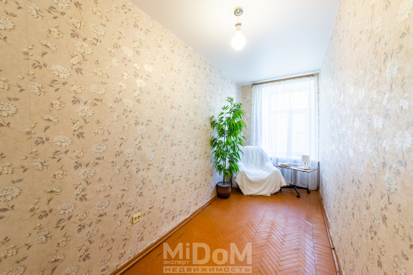 Продам многокомнатную квартиру, Большой П.С. пр-кт, 63, Санкт-Петербург г