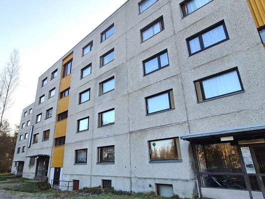 Продам трехкомнатную (3-комн.) квартиру, Интернациональная ул, 5, Костомукша г