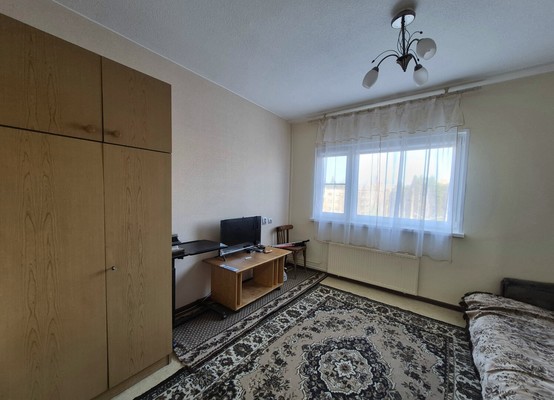 Продам трехкомнатную (3-комн.) квартиру, Интернациональная ул, 5, Костомукша г