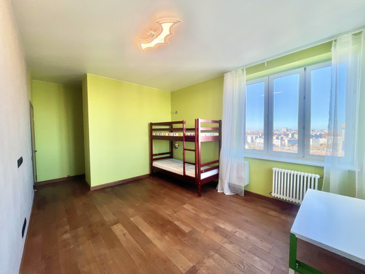 Продам трехкомнатную (3-комн.) квартиру, Реутовских ополченцев ул, 4, Реутов г