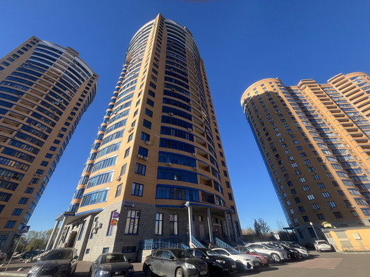Продам трехкомнатную (3-комн.) квартиру, Реутовских ополченцев ул, 4, Реутов г