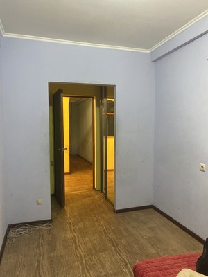 Продам трехкомнатную (3-комн.) квартиру, 2-я Краснодарская ул, 72, Ростов-на-Дону г