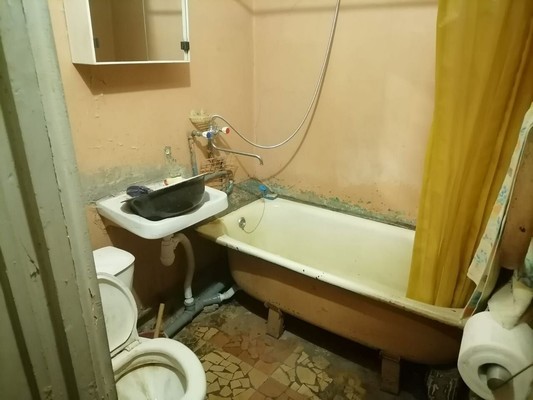 Продам двухкомнатную (2-комн.) квартиру, Комсомольская ул, 10, Октябрьский рп