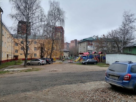 Продам двухкомнатную (2-комн.) квартиру, Комсомольская ул, 10, Октябрьский рп