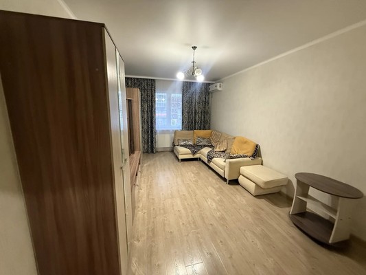 Продам однокомнатную (1-комн.) квартиру, Южная ул, 25, Новороссийск г