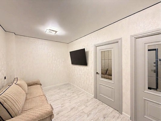 Продам однокомнатную (1-комн.) квартиру, Профсоюзная ул, 226, Вольный Аул кп