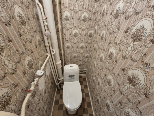 Продам двухкомнатную (2-комн.) квартиру, Куникова ул, 42, Новороссийск г