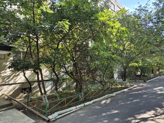 Продам двухкомнатную (2-комн.) квартиру, Куникова ул, 42, Новороссийск г