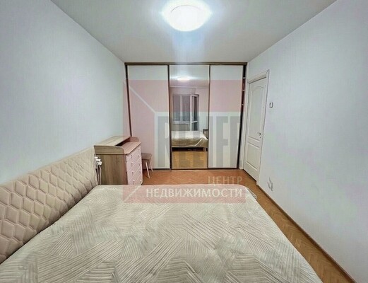 Продам многокомнатную квартиру, Гайдара ул, 125, Калининград г