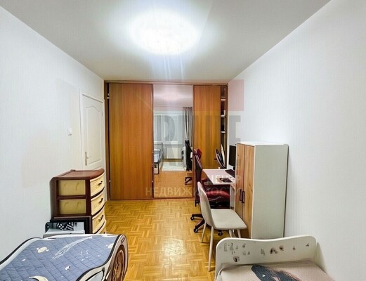 Продам многокомнатную квартиру, Гайдара ул, 125, Калининград г