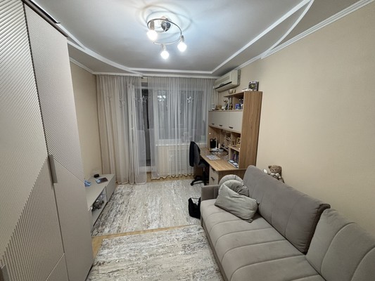 Продам многокомнатную квартиру, Крупской ул, 5, Батайск г