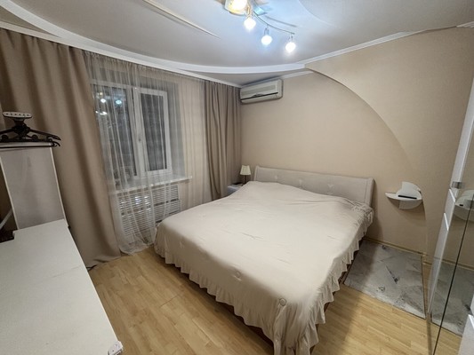 Продам многокомнатную квартиру, Крупской ул, 5, Батайск г